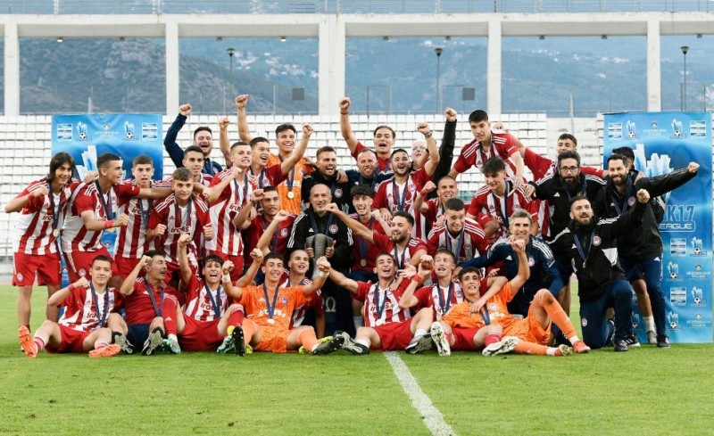 Τα συγχαρητήρια των Βετεράνων του Ολυμπιακού στα λιοντάρια του Θρύλου!