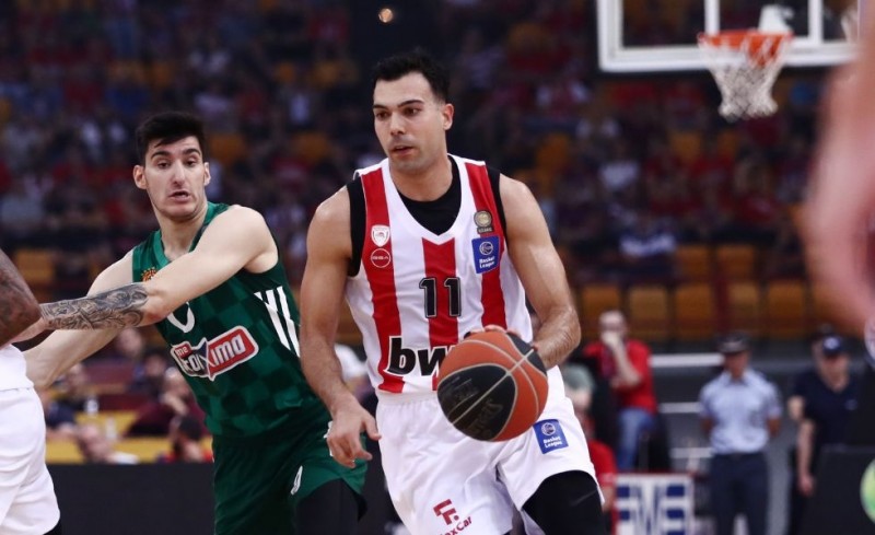 Και πάλι στα... πιτς ο Σλούκας