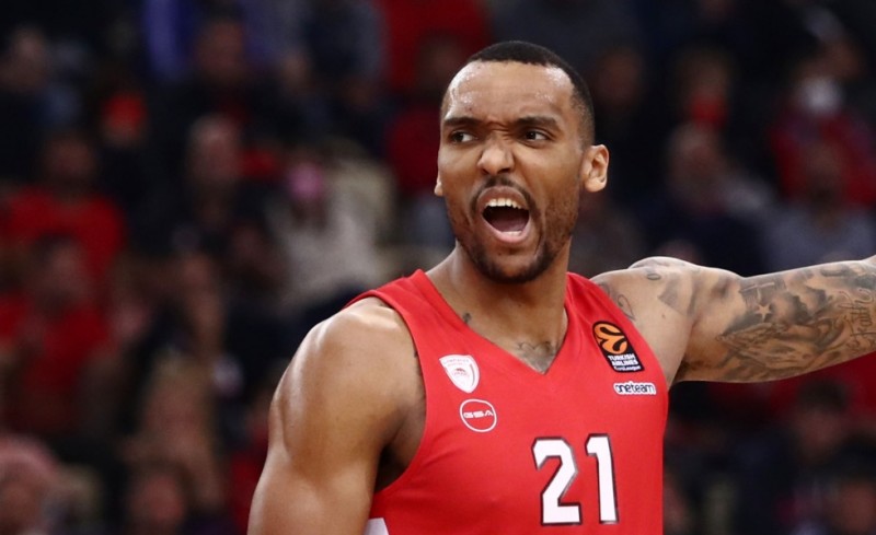 To «ευχαριστώ» του Ολυμπιακού στον Μπολομπόι! (photo)