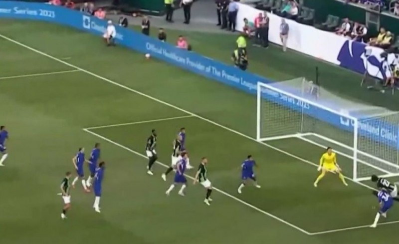 Γκολ & θέαμα στα ποδοσφαιρικά γήπεδα (videο) 