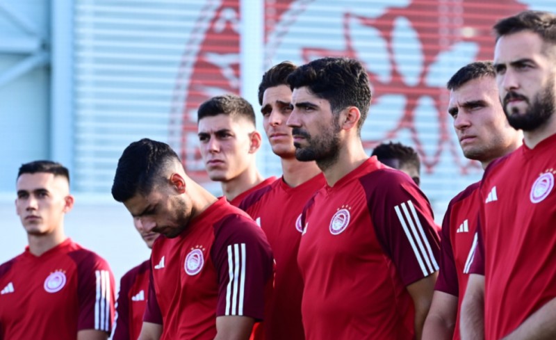 Ο ετήσιος Αγιασμός του Ολυμπιακού! (photos)