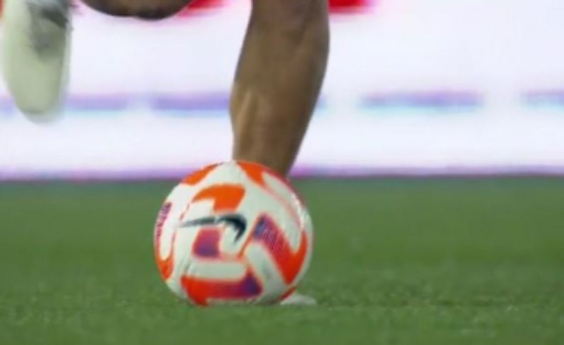 Γκολ & θέαμα από τα γήπεδα ποδοσφαίρου της Ευρώπης (video)