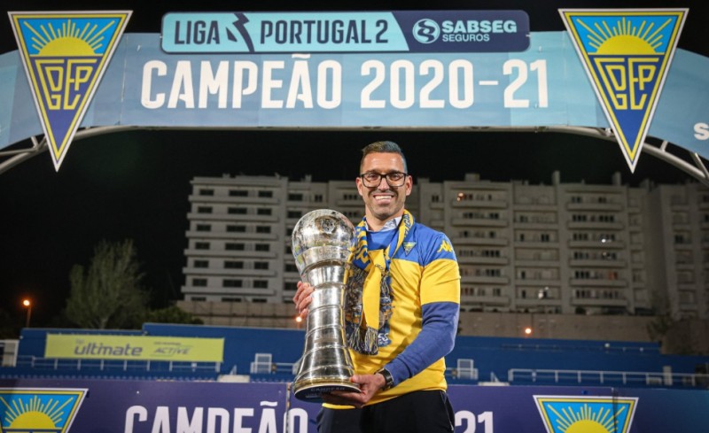 Ρομάνο: «Νέος αθλητικός διευθυντής στον Ολυμπιακό ο Πέδρο Άλβες»