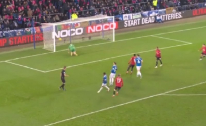 Γκολ και θέαμα από τα γήπεδα ποδοσφαίρου (video)