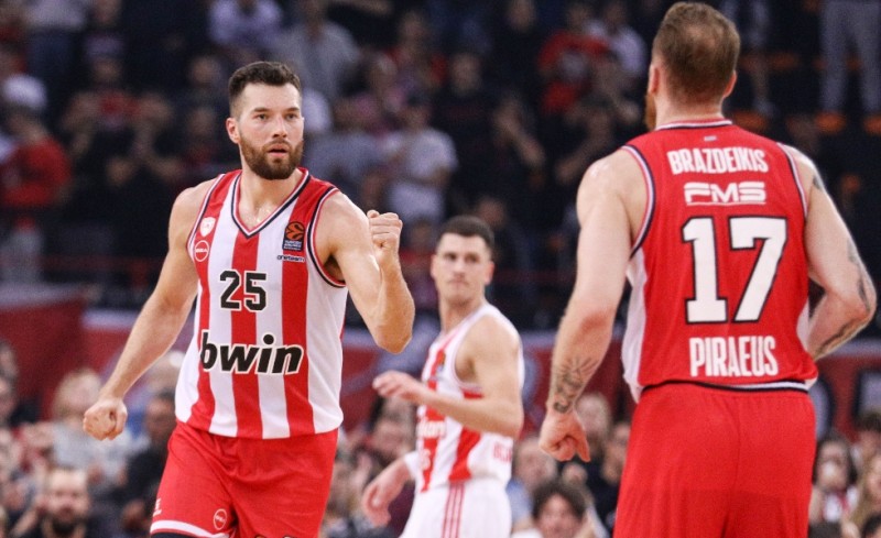 Με συγκλονιστικό Πίτερς λύγισε τον Ερυθρό ο Θρύλος!