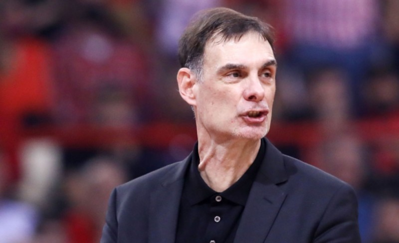 Μπαρτζώκας: «Χάναμε βολές και λέι απ»