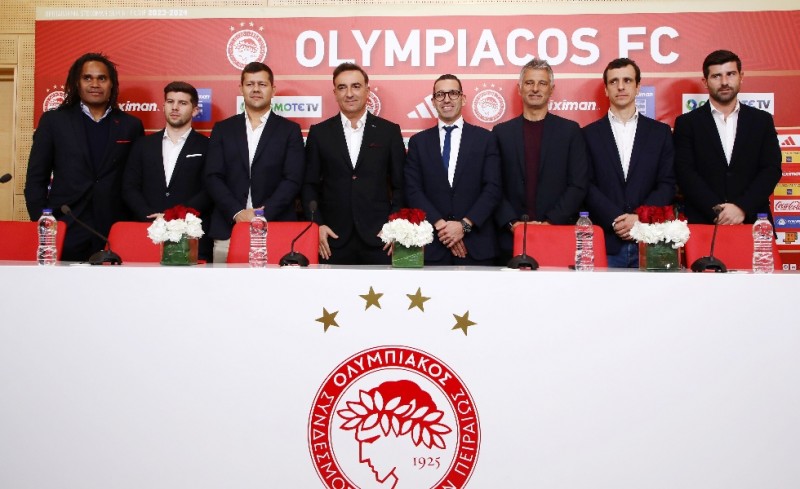 Ο Kαρβαλιάλ και οι πιστοί του «σωματοφύλακες»!