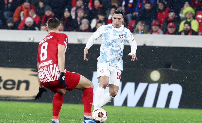 Αμφίβολοι με Βόλο, Ποντένσε και Γιόβετιτς