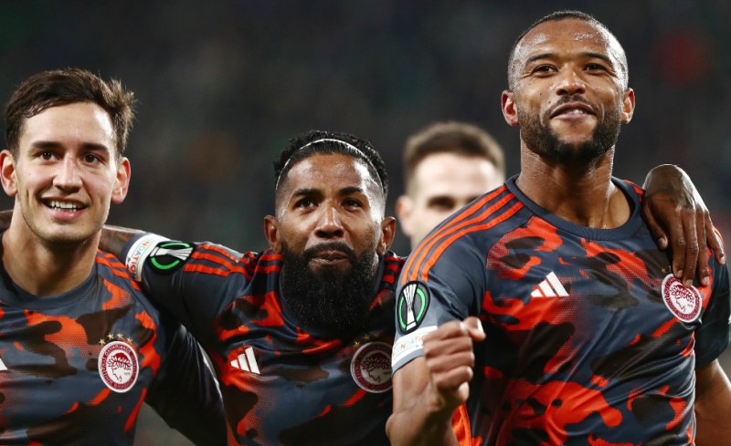 Ο Ελ Κααμπί γράφει ιστορία στο λιμάνι!