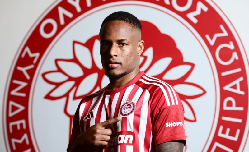 Ο Καμπράλ είναι εδώ, για τον Ολυμπιακό! (photos)