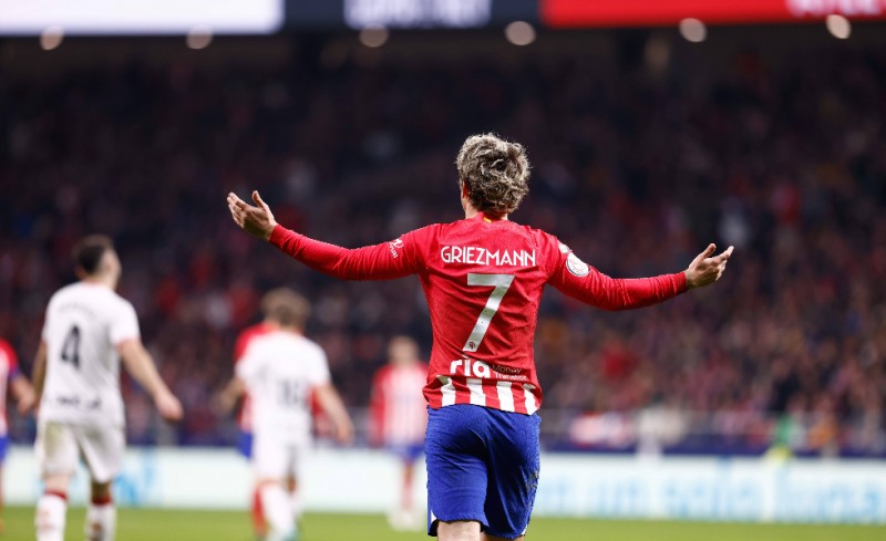 Απέναντι στο πιο σκληρό αουτσάιντερ η εκπληκτική Ίντερ του Ιντσάγκι, ικανή να σταματήσει το τρένο της Αϊντχόφεν η Ντόρτμουντ