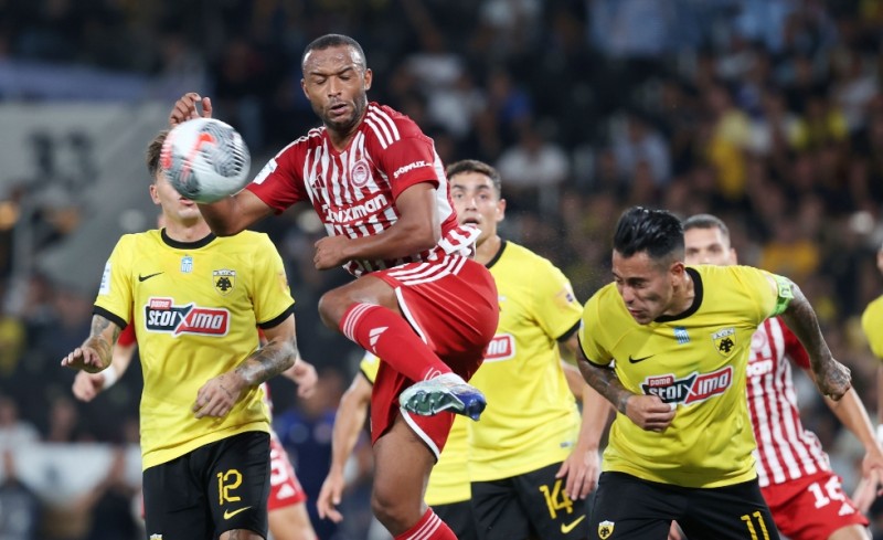 Γίνεται ξανά ο εφιάλτης τους και πληρώνει σούπερ Θρύλος!