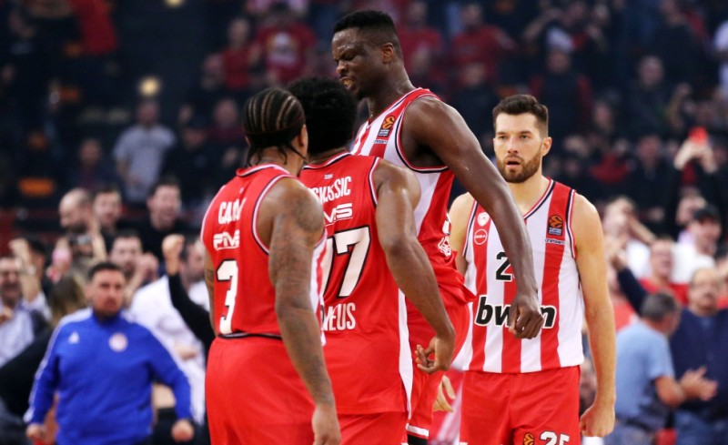 Θρύλε, παίξε γερά, παίξε με... τσαμπουκά!