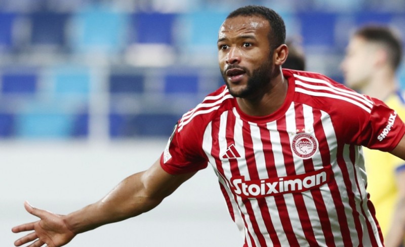 Ο Ελ Κααμπί γράφει ιστορία με τον Θρύλο!