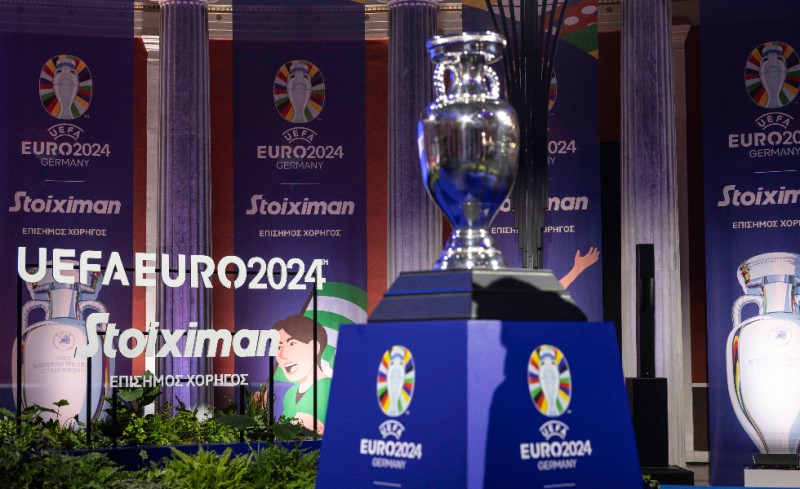 Δες τα Highlights από την επίσκεψη του τροπαίου του UEFA Euro 2024™ στο Ζάππειο (video)
