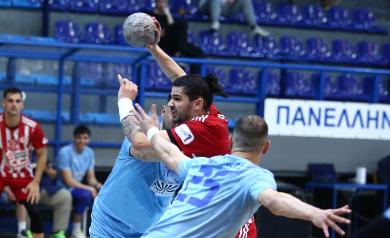 Εύκολα ο Θρύλος στην Κυψέλη!