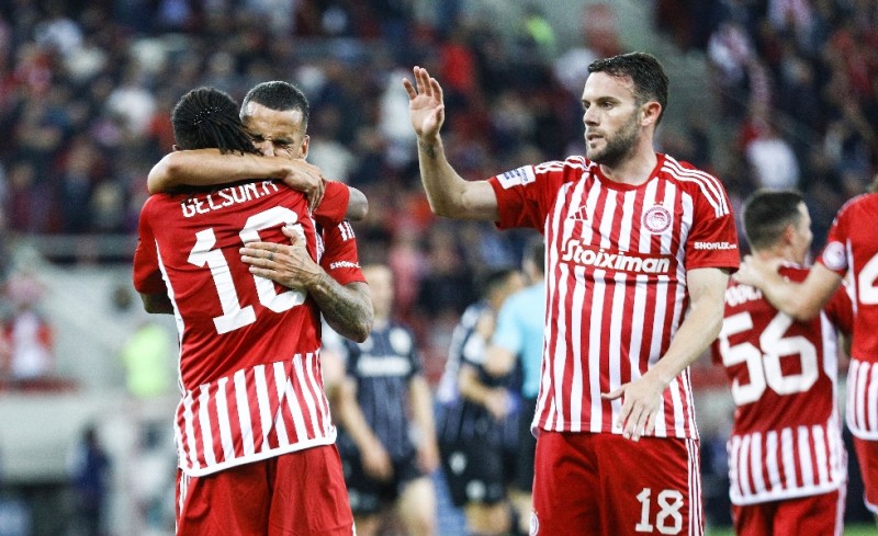 Λαϊκή απαίτηση: «Φέρτε μας Πρωτάθλημα και Ευρωπαϊκό» (video)