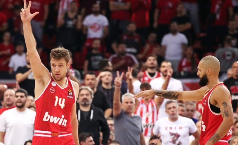 Live: Ολυμπιακός - Αναντολού Εφές (92-89, ΤΕΛΙΚΟ)