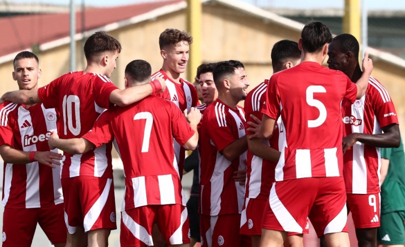 Με «όπλο» το αήττητο ο Θρύλος