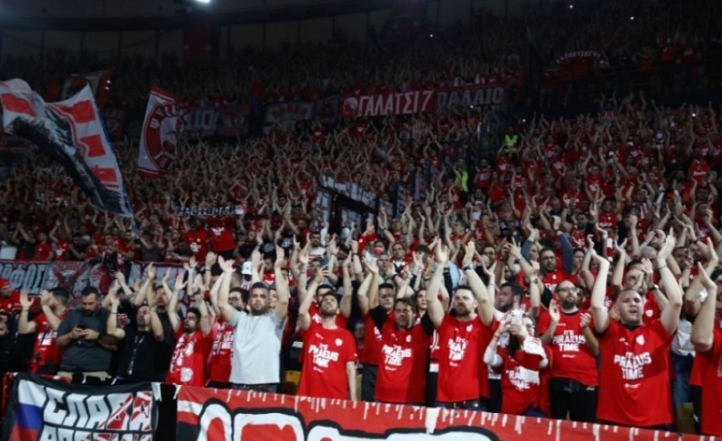 Θύρα 7: «Σήμερα φοράμε ΟΛΟΙ κόκκινα, όλο το ΣΕΦ στο πόδι για την αρρώστια μας»