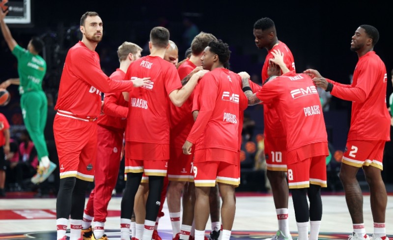 Καλείται να κοιτάξει τον εαυτό του στον καθρέφτη και να το... γυρίσει