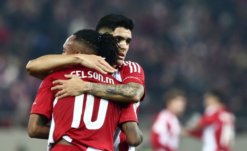 Ο Θρύλος σηκώνει την κούπα και τις… αποδόσεις στον Ναό!