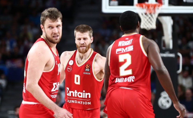 Βγάζει χαρακτήρα και… εισιτήρια για Άμπου Ντάμπι ο αρχηγός!