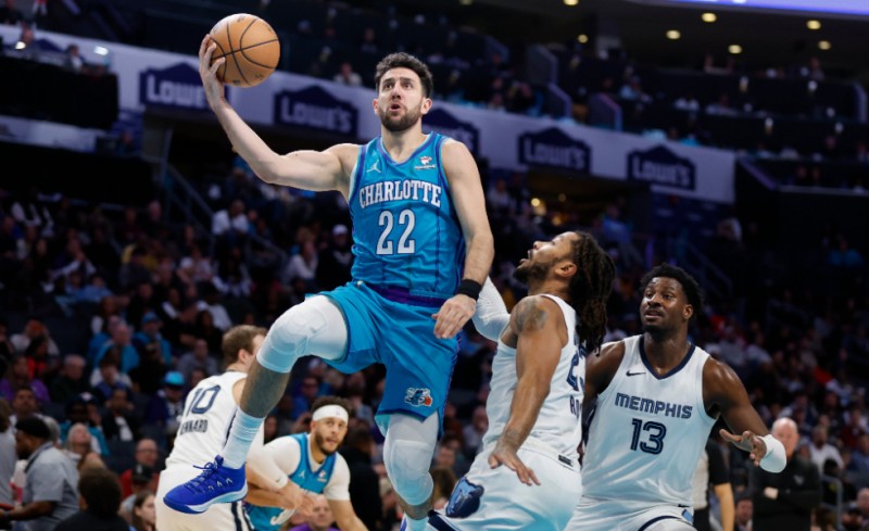 Βασίλιε Μίτσιτς Αποδόσεις Επόμενη Ομάδα: Το φαβορί, ο Ολυμπιακός και οι ισπανικές… σειρήνες