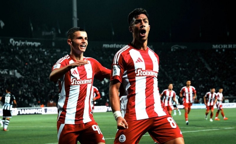 Το… καυτό καλοκαίρι των Μουζακίτη και Κωστούλα