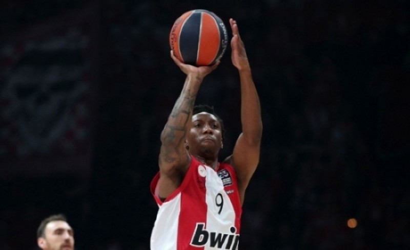 Η ΚΑΕ Ολυμπιακός ευχήθηκε στον Λι για τα γενέθλιά του!