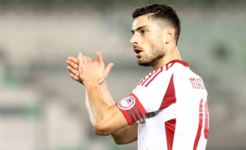 Κοιτάζουν Μασούρα στο εξωτερικό