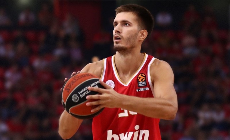 Στην Dubai BC και επίσημα ο Πετρούσεφ