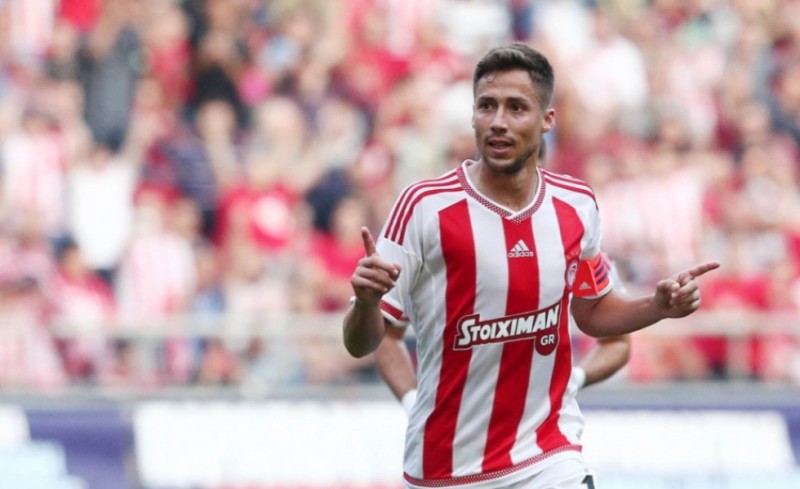 Φουστέρ: «Μεγάλη μου τιμή να βρίσκομαι ανάμεσα στους θρύλους του Ολυμπιακού»