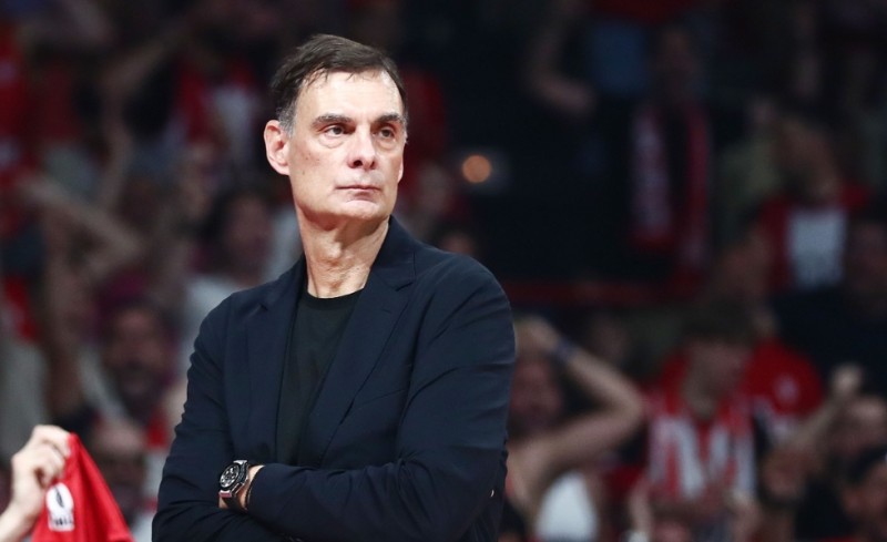 Μπαρτζώκας: «Ο Ολυμπιακός είναι καταδικασμένος να παλεύει για την πρωτιά»