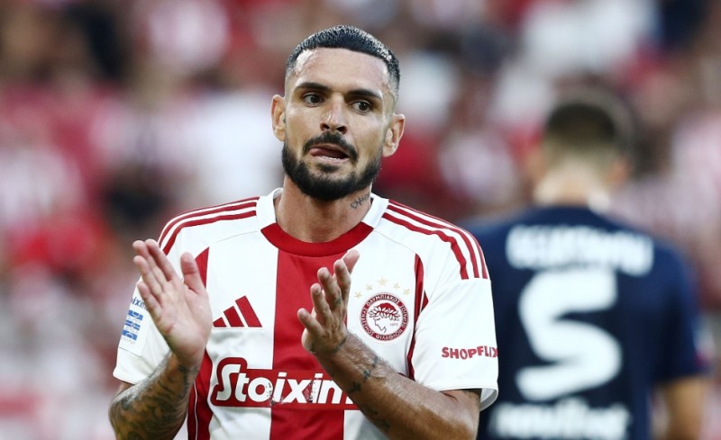 Με εκπλήξεις η ενδεκάδα του Θρύλου!