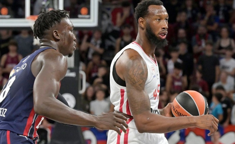 Πρόβλημα με Χολ στον Ολυμπιακό