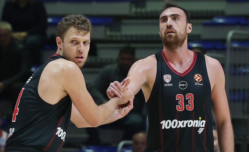 Βεζένκοφ: «Δείξαμε καρδιά, αλλά έχουμε... θέματα»