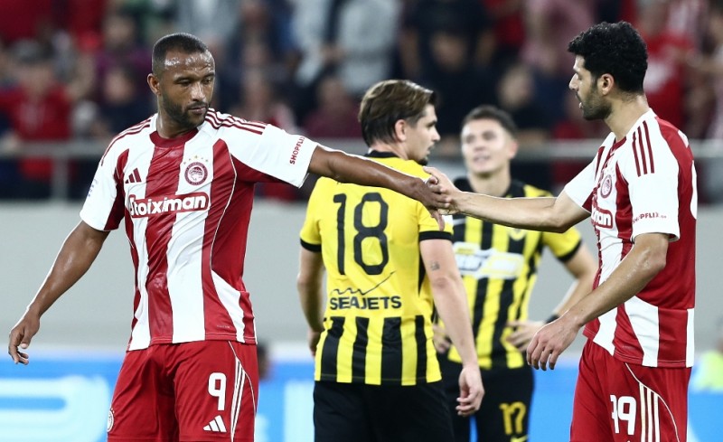 Στους δύο «ερυθρόλευκους» χωράει και... τρίτος!