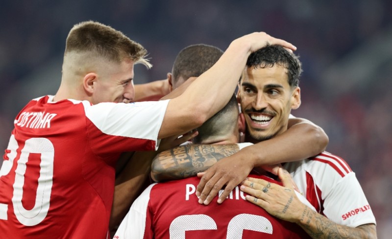 Τα δύο από τα έξι με PSV!
