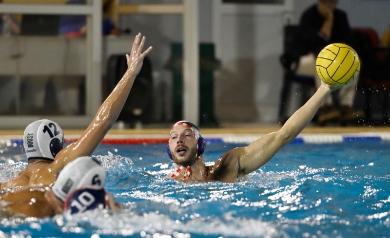 Άνετα ο Θρύλος!