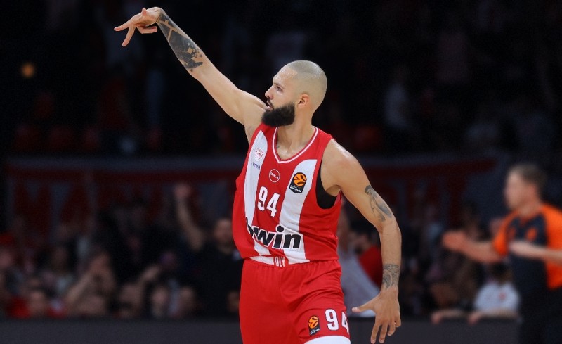 Ο Θρύλος 98-86 την Παρί στο ΣΕΦ!