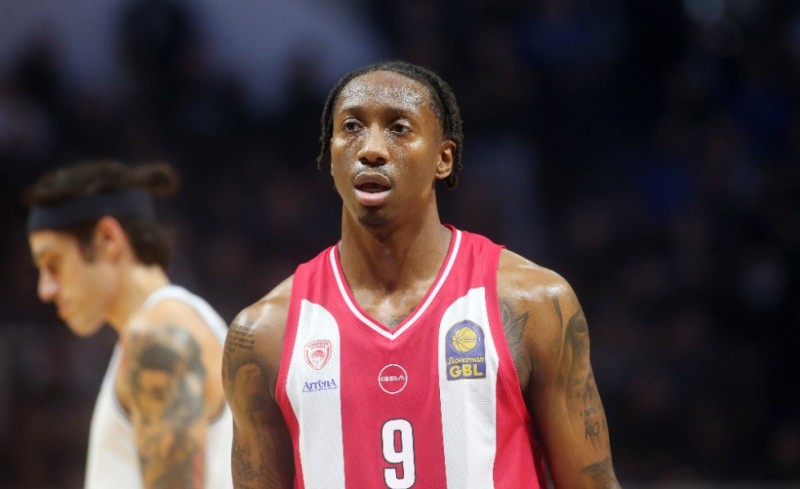 Τέλος από τον Ολυμπιακό ο Λι