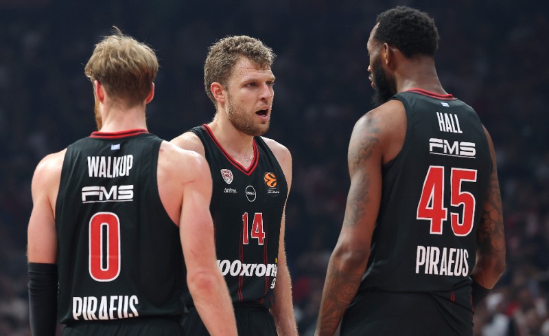 Nίκη-δήλωση με τον Σάσα πρωταγωνιστή για τον Θρύλο!