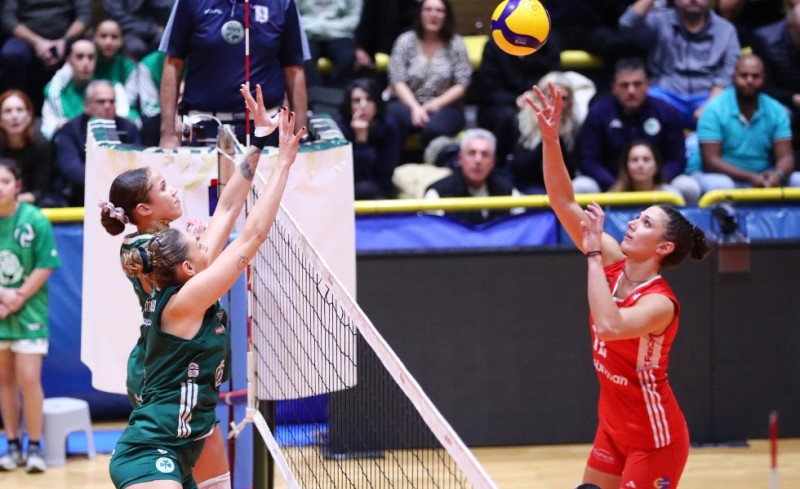 Λύγισαν από την κούραση οι «ερυθρόλευκες»