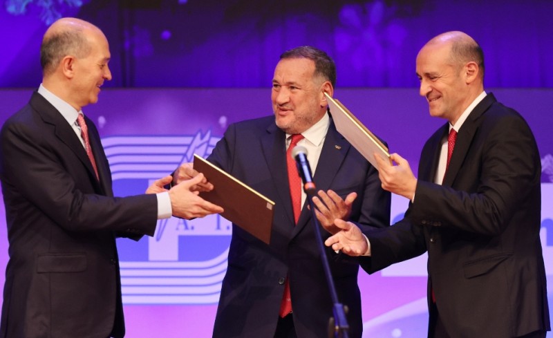 Η ΚΑΕ Ολυμπιακός τιμήθηκε στα Βραβεία ΠΣΑΤ