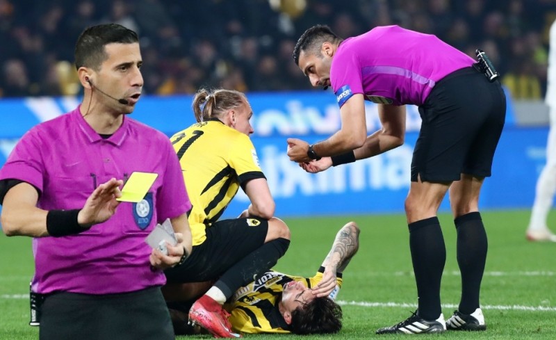 Γράφτηκε η ιστορία στη Ν. Φιλαδέλφεια, με σπρώξιμο Φωτιά και VAR Ευαγγέλου