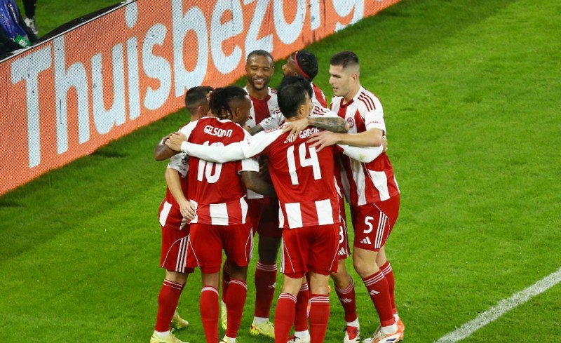 Ο Θρύλος τα δίνει όλα και πληρώνει στο αστρονομικό 100!