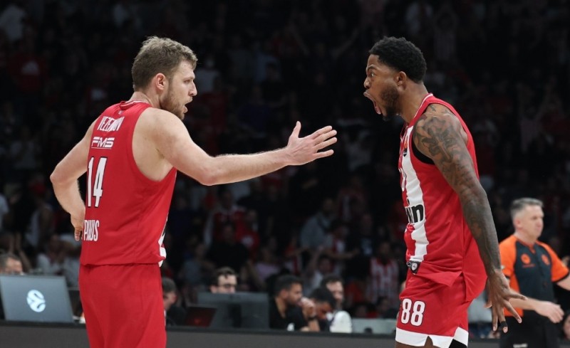 Λύγισε και την Μπαρτσελόνα!