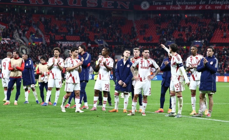 Ο κόσμος του Ολυμπιακού ζήτησε το πρωτάθλημα