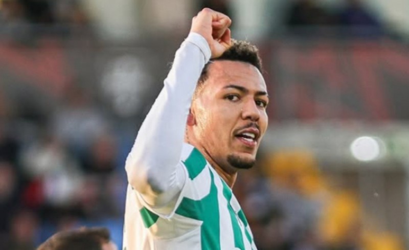 Τα ξημερώματα στην Ελλάδα ο Κλέιτον!